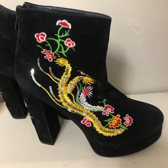 BooHoo Platform Velvet Dragon Embroidered Booties - Picture 5 of 15